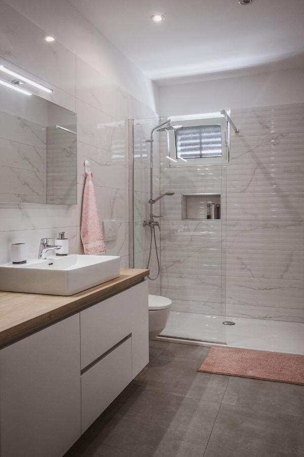 Comfort Sea View Apartment Dugi Rat Ngoại thất bức ảnh